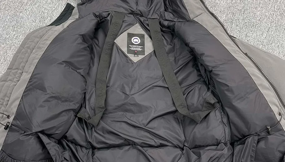 Canada Goose Parka photo 2
