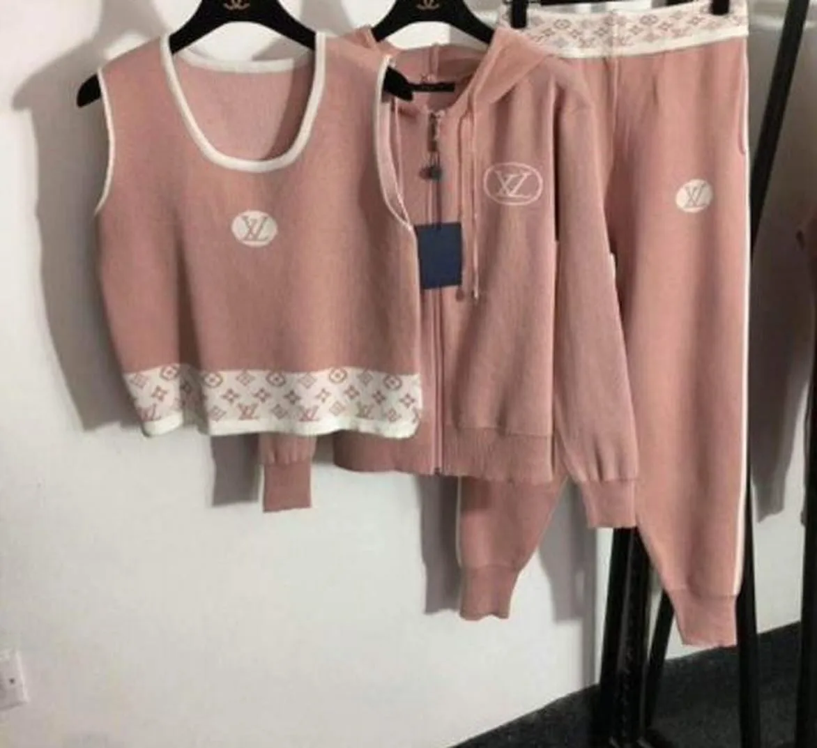 knit vest and shorts set