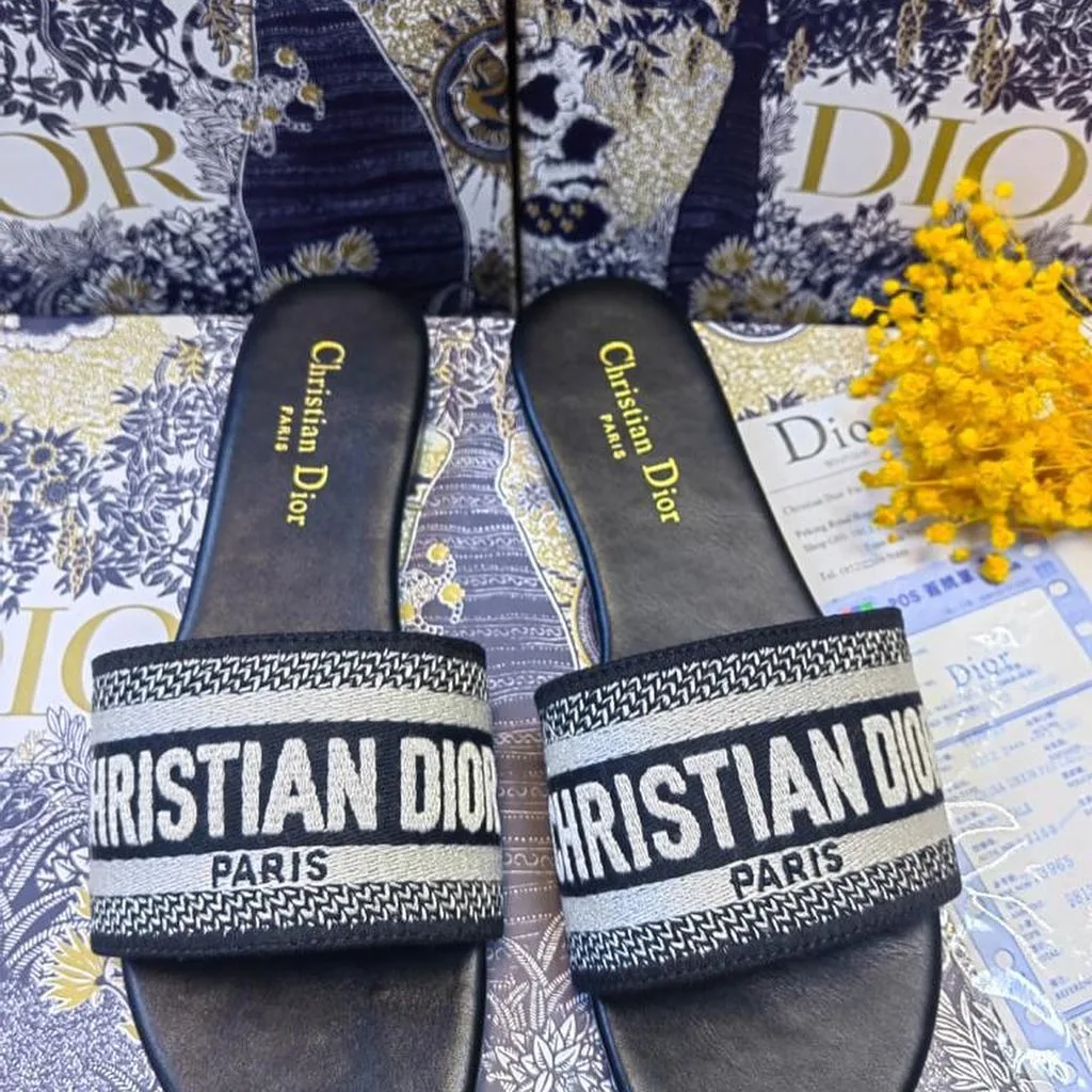 Dior Slides photo 3