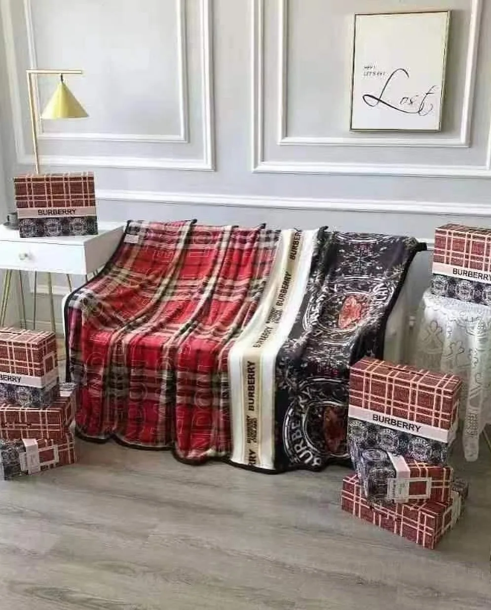 Burberry plaid blanket set
