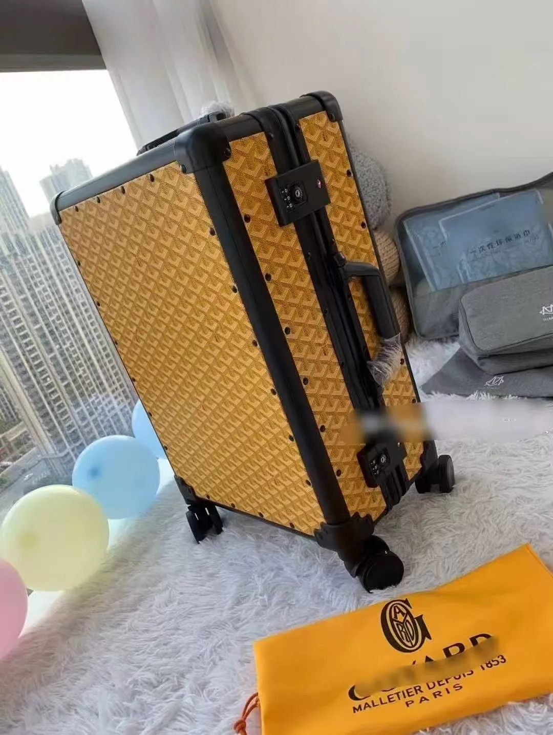 Goyard Hard-Shell Luggage photo 2