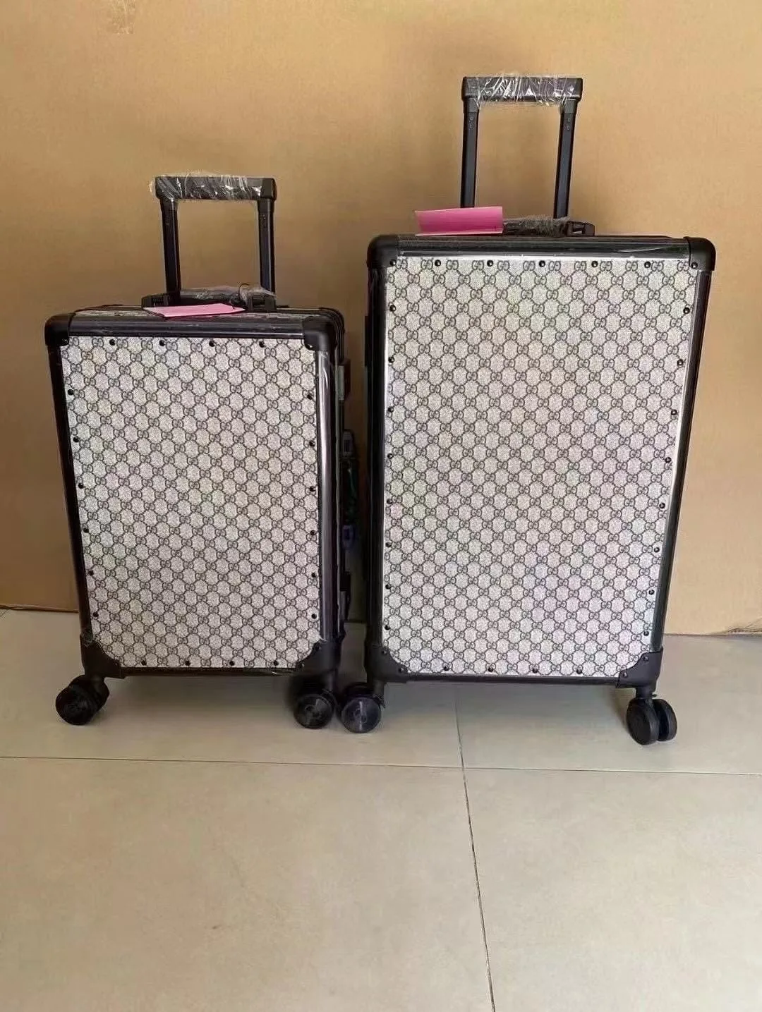 Dior Monogram Hard-Shell Luggage photo 5