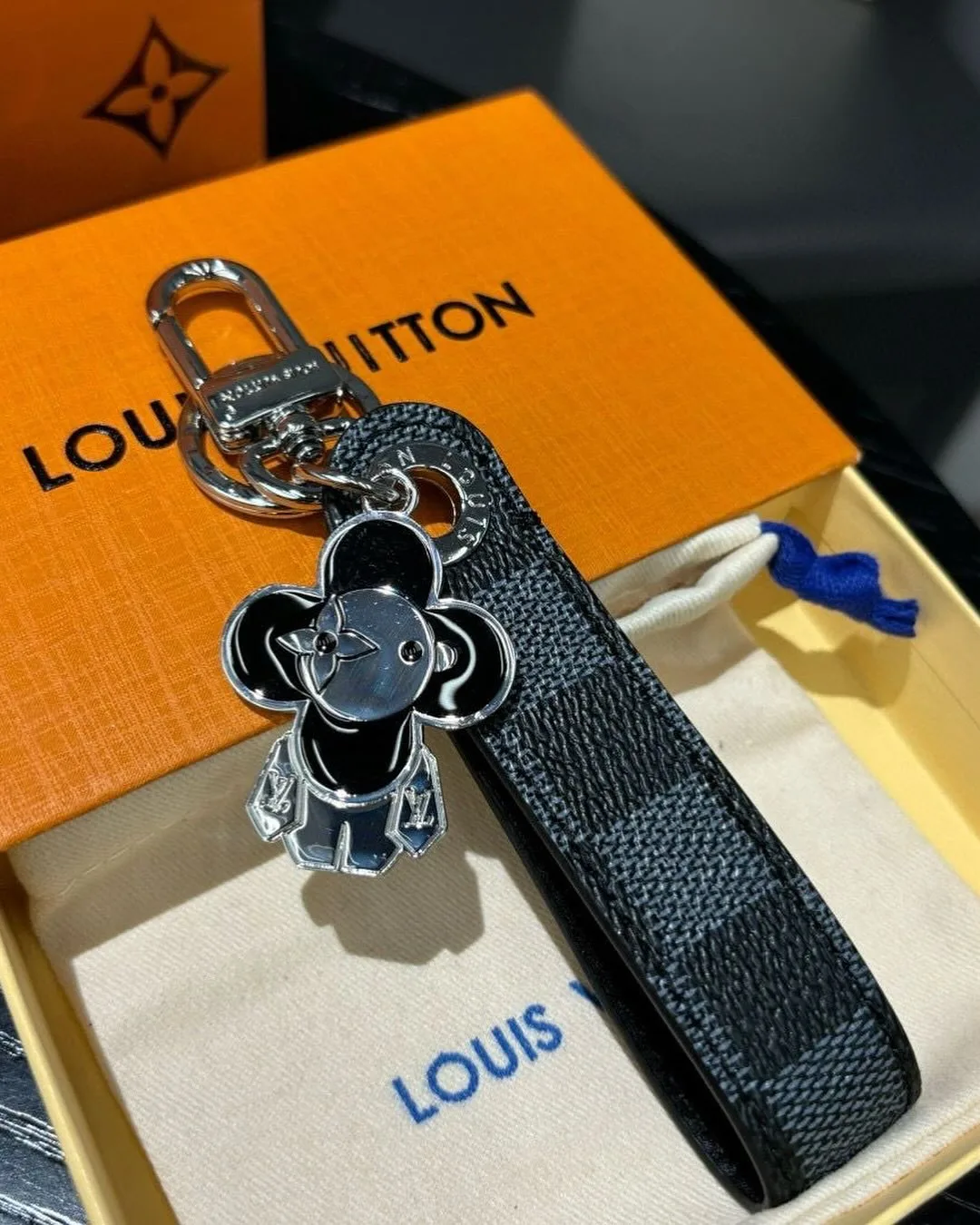 Louis Vuitton Keychain photo 5
