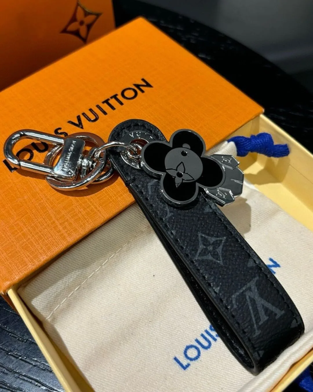 Louis Vuitton Keychain photo 4