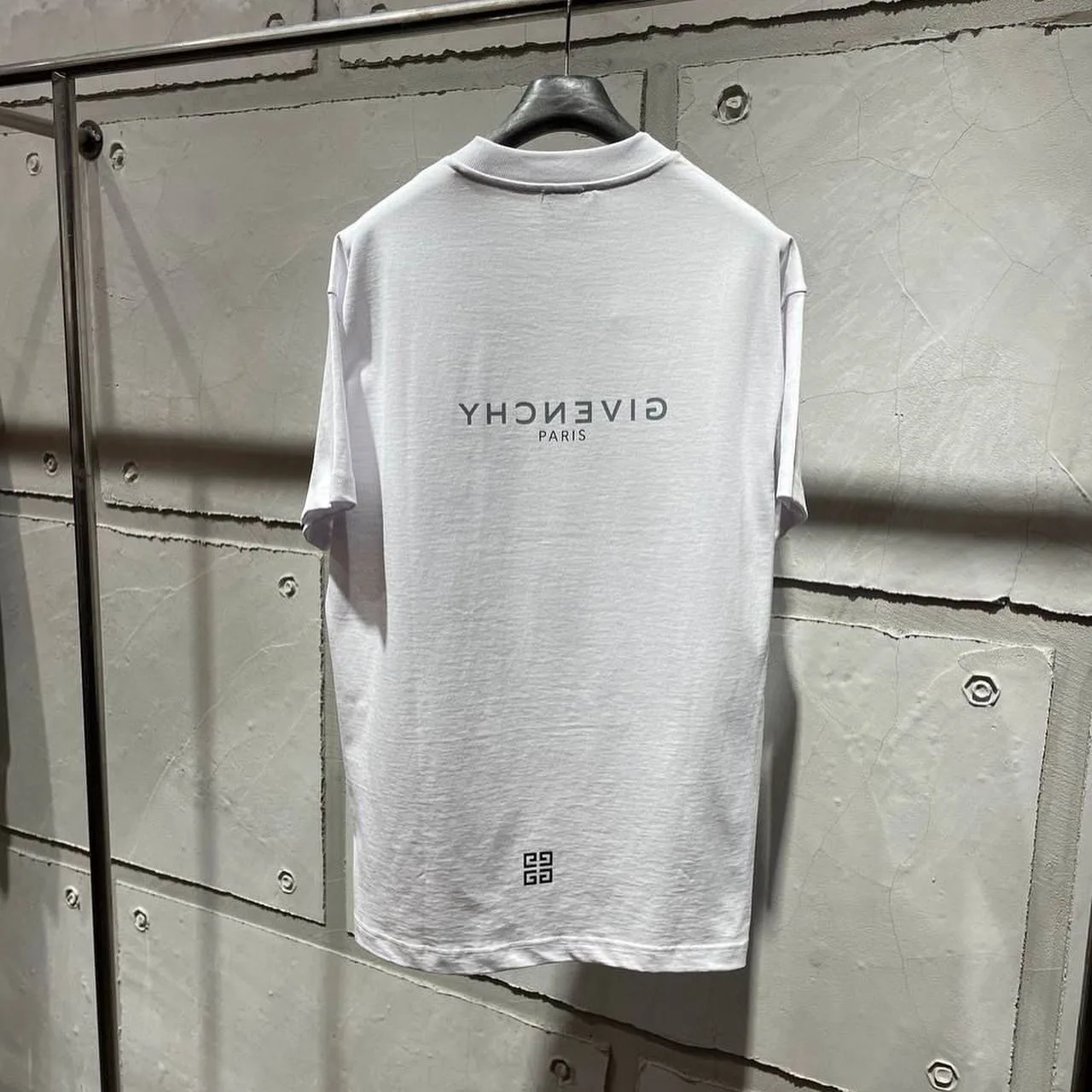 Givenchy logo T-shirt photo 3