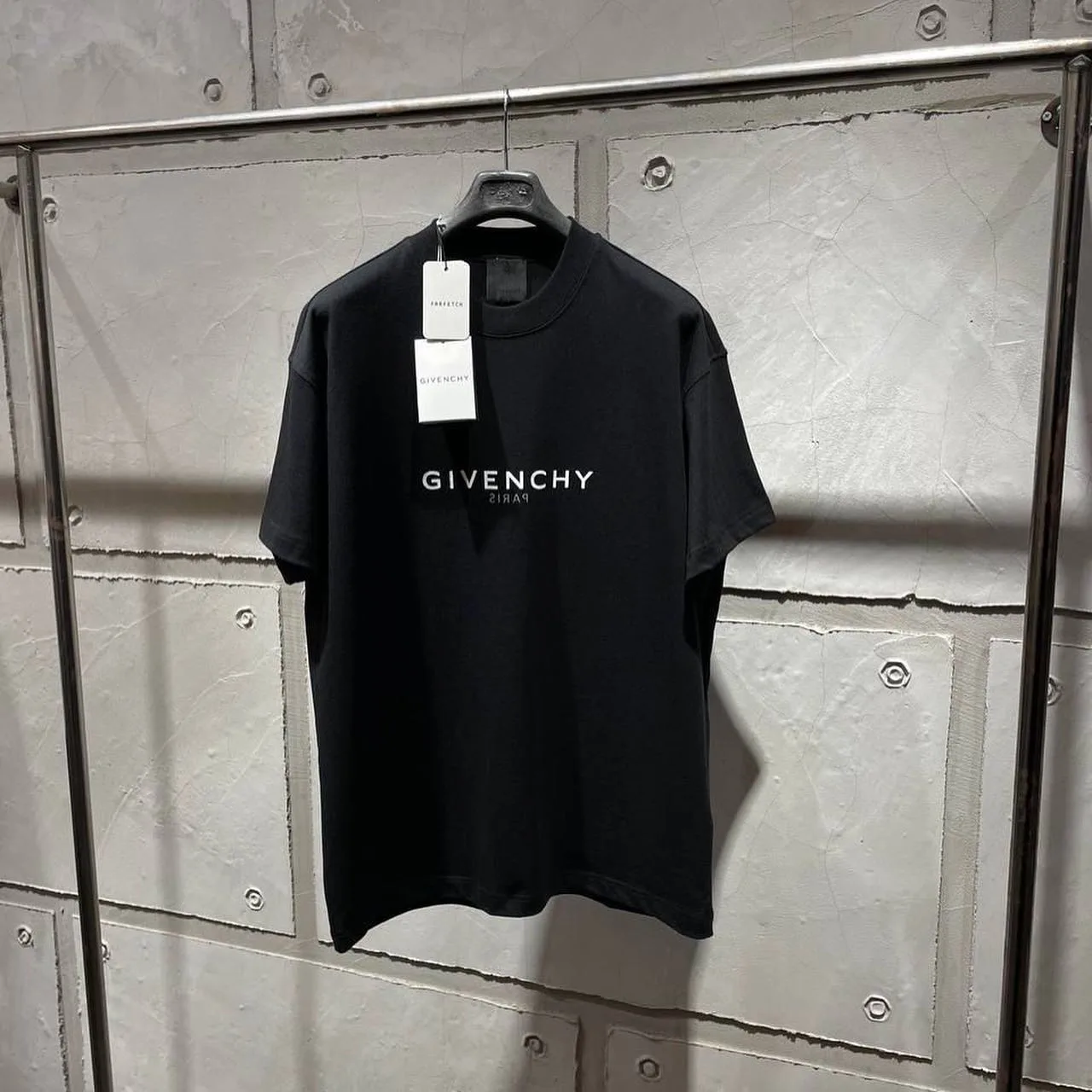 Givenchy logo T-shirt photo 2