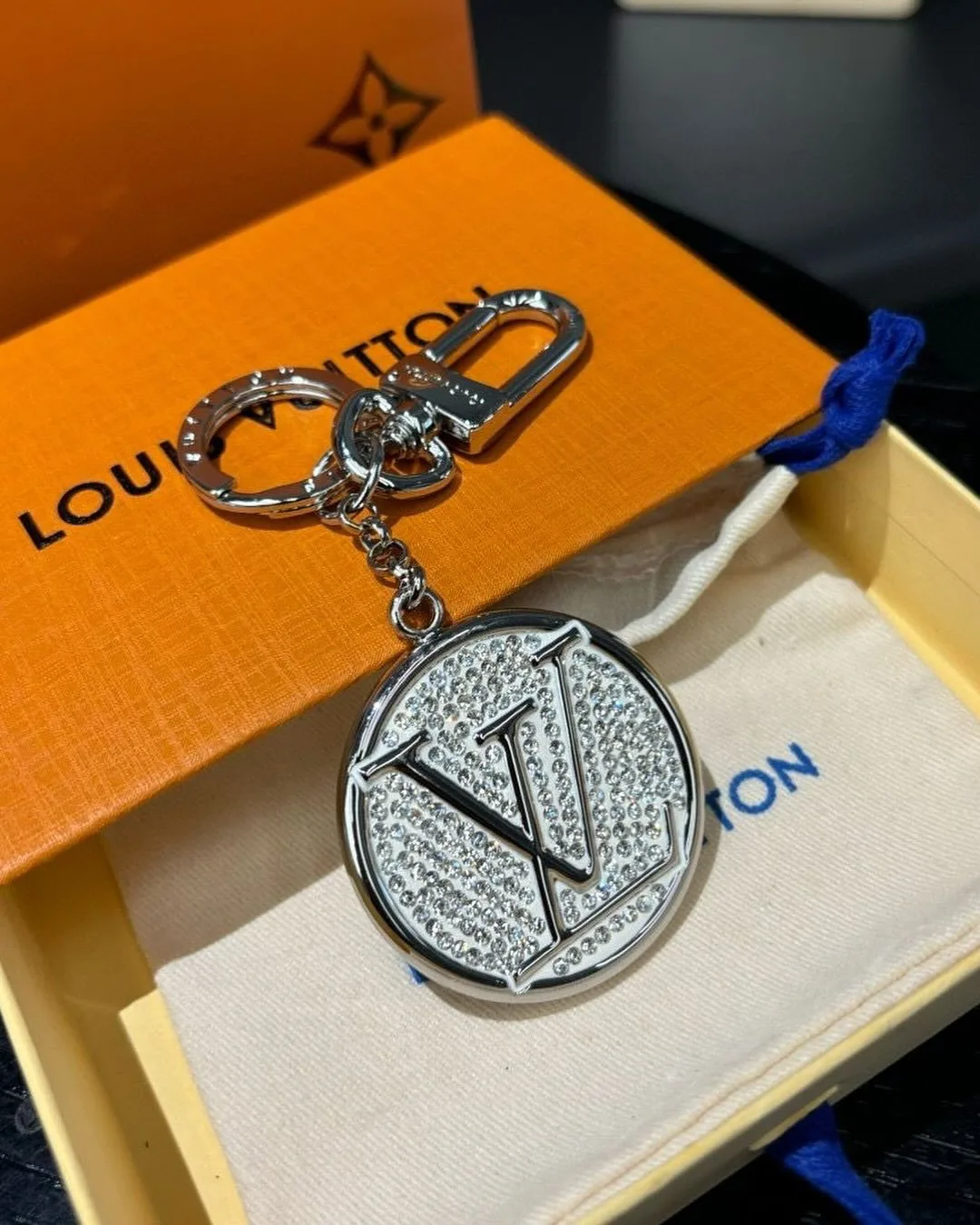 Louis Vuitton Speedy keychain photo 4