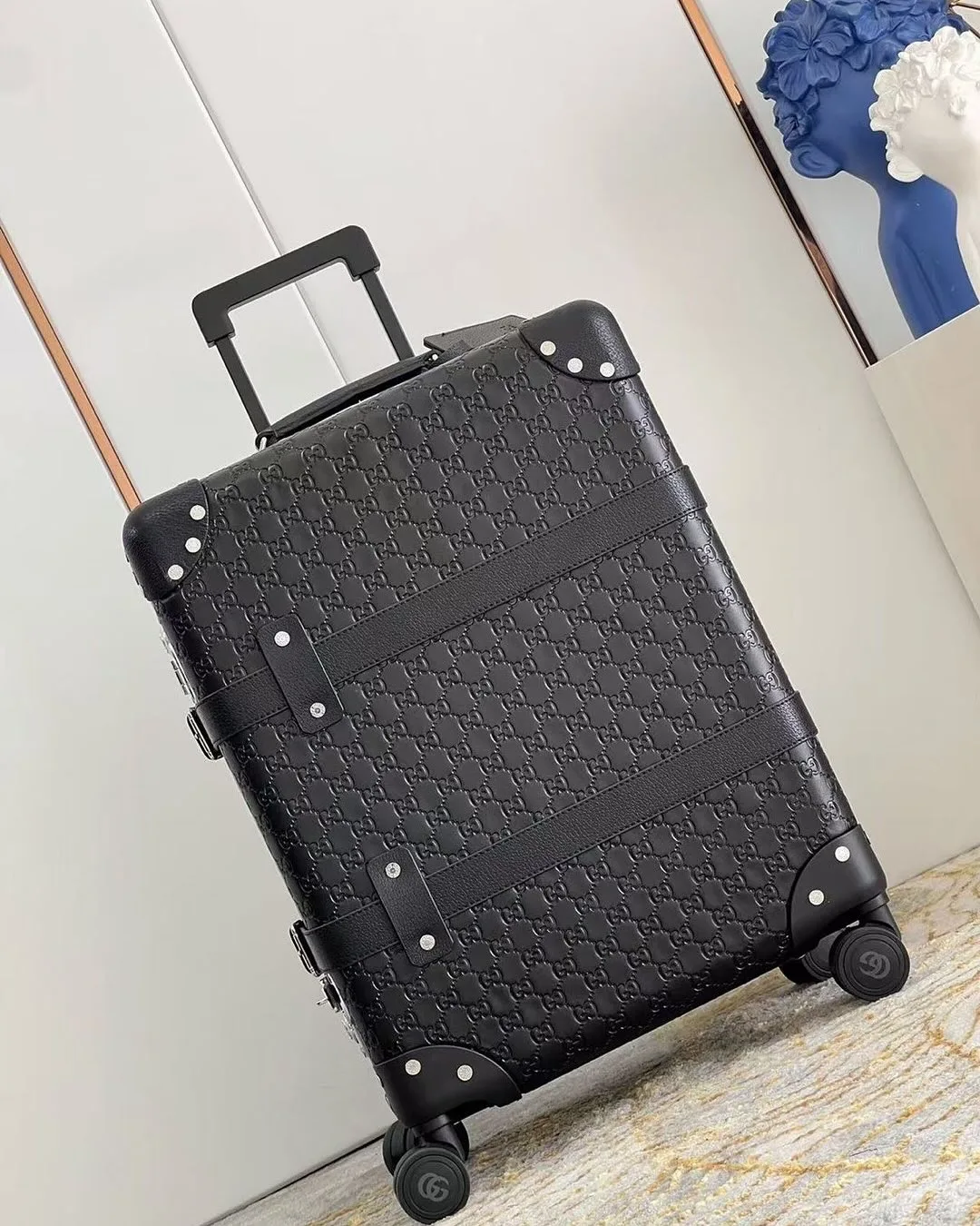 Louis Vuitton Monogram Hardside Carry-On photo 2
