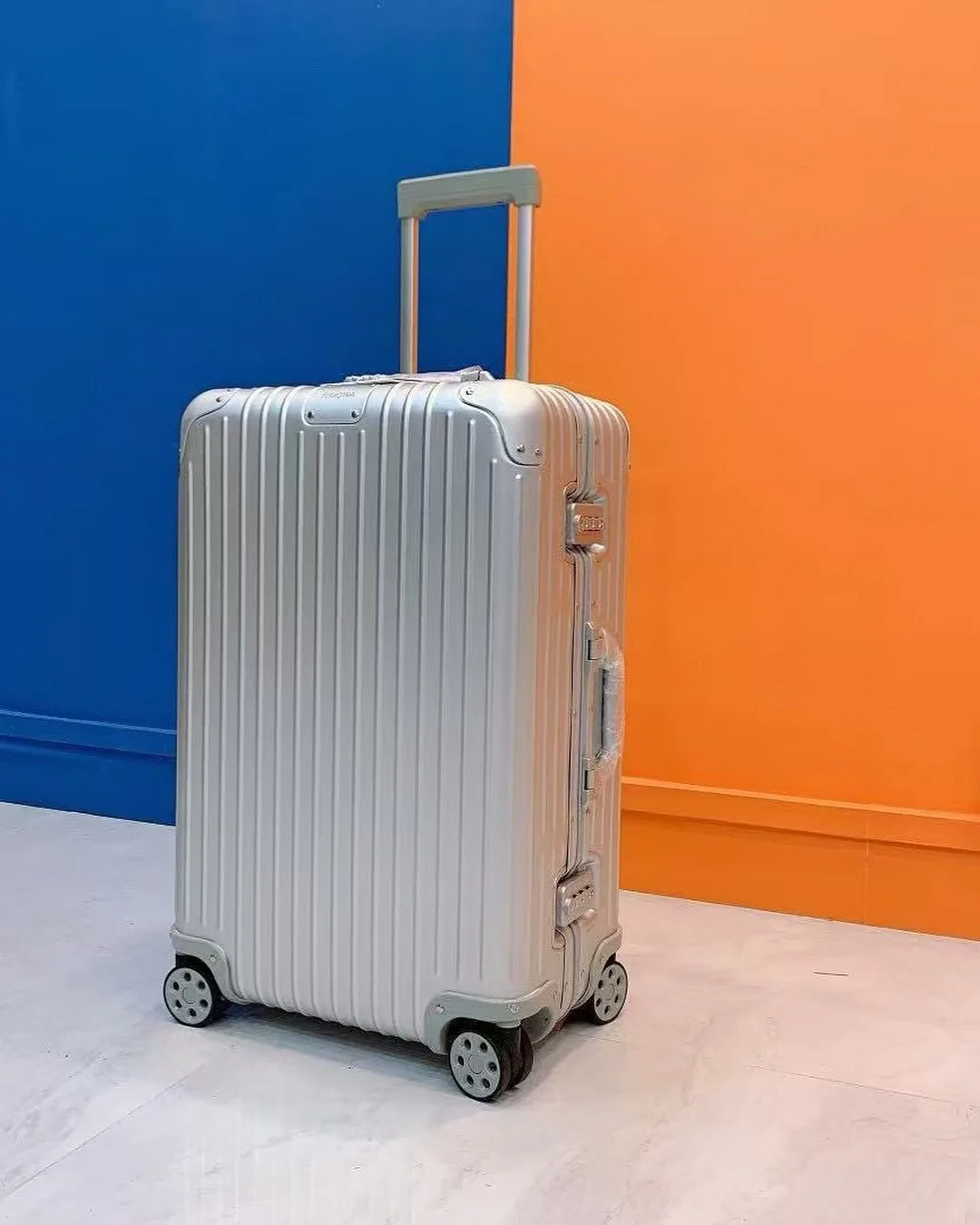 Rimowa Classic Cabin photo 3