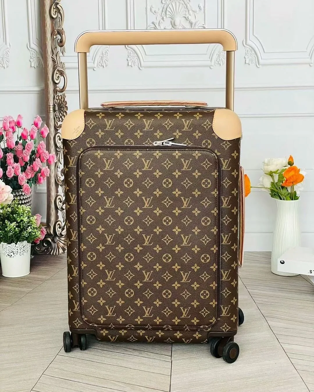 Louis Vuitton Horizon 55 photo 4