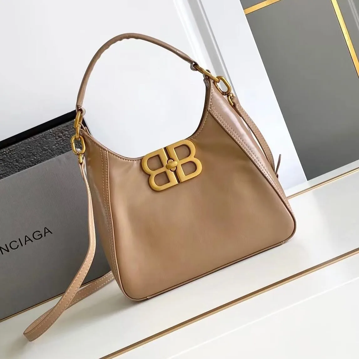 Balenciaga BB