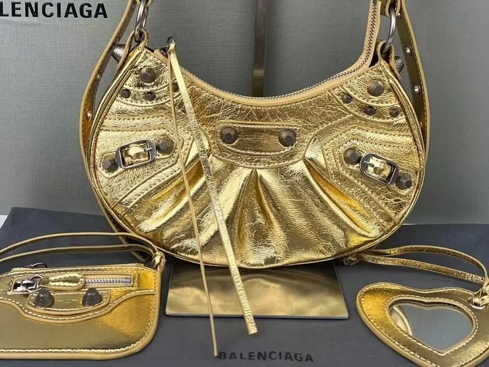 Balenciaga Le Cagole photo 2