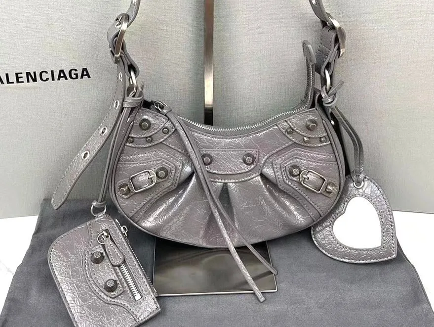 Balenciaga Le Cagole