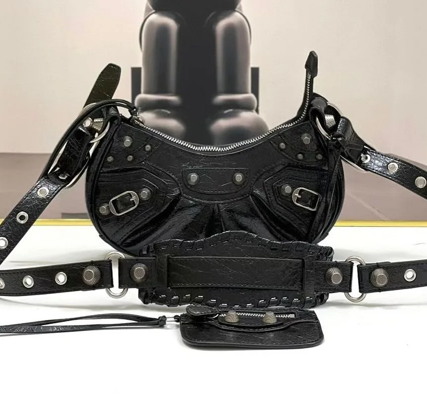 Balenciaga Le Cagole photo 3