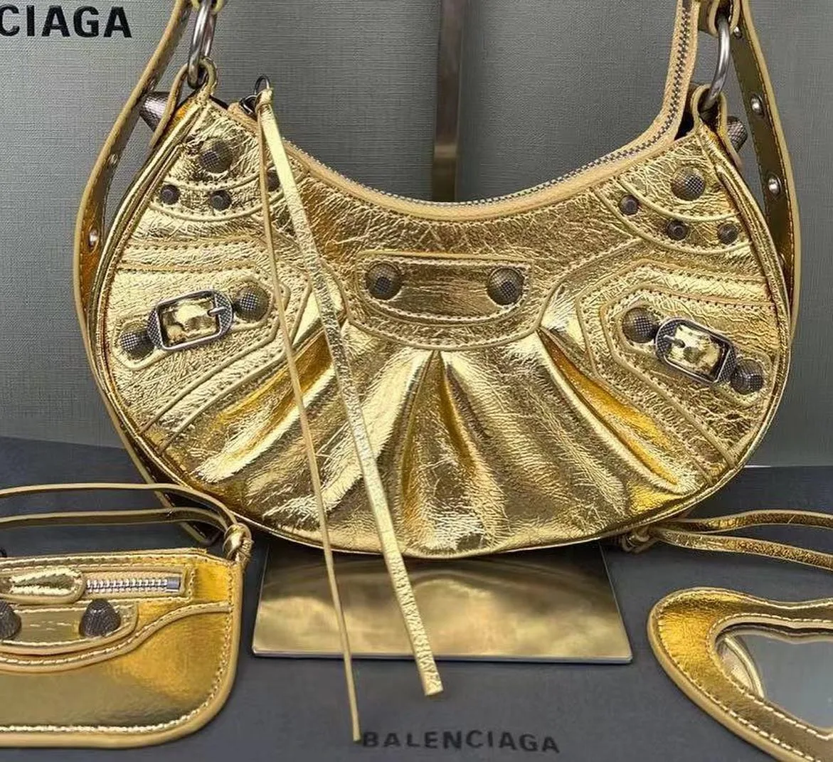 Balenciaga Le Cagole XS photo 5