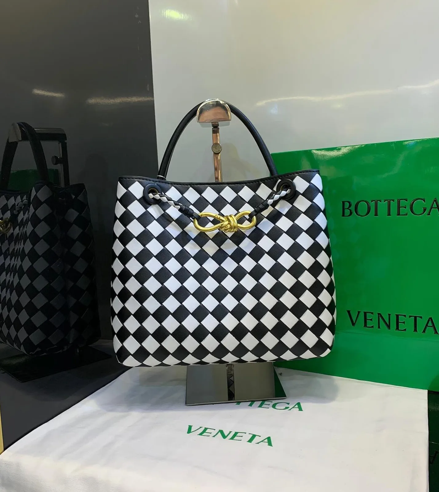 Bottega Veneta Handbag photo 8