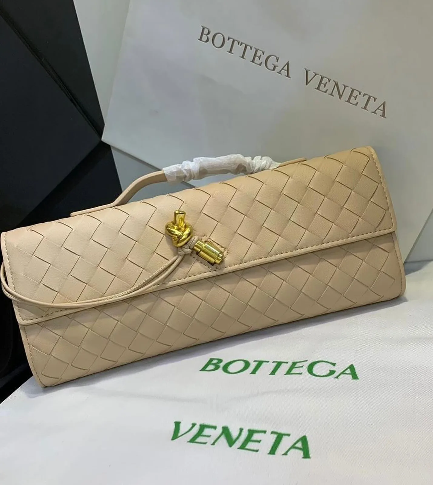 Bottega Veneta Clutch Wallet photo 4