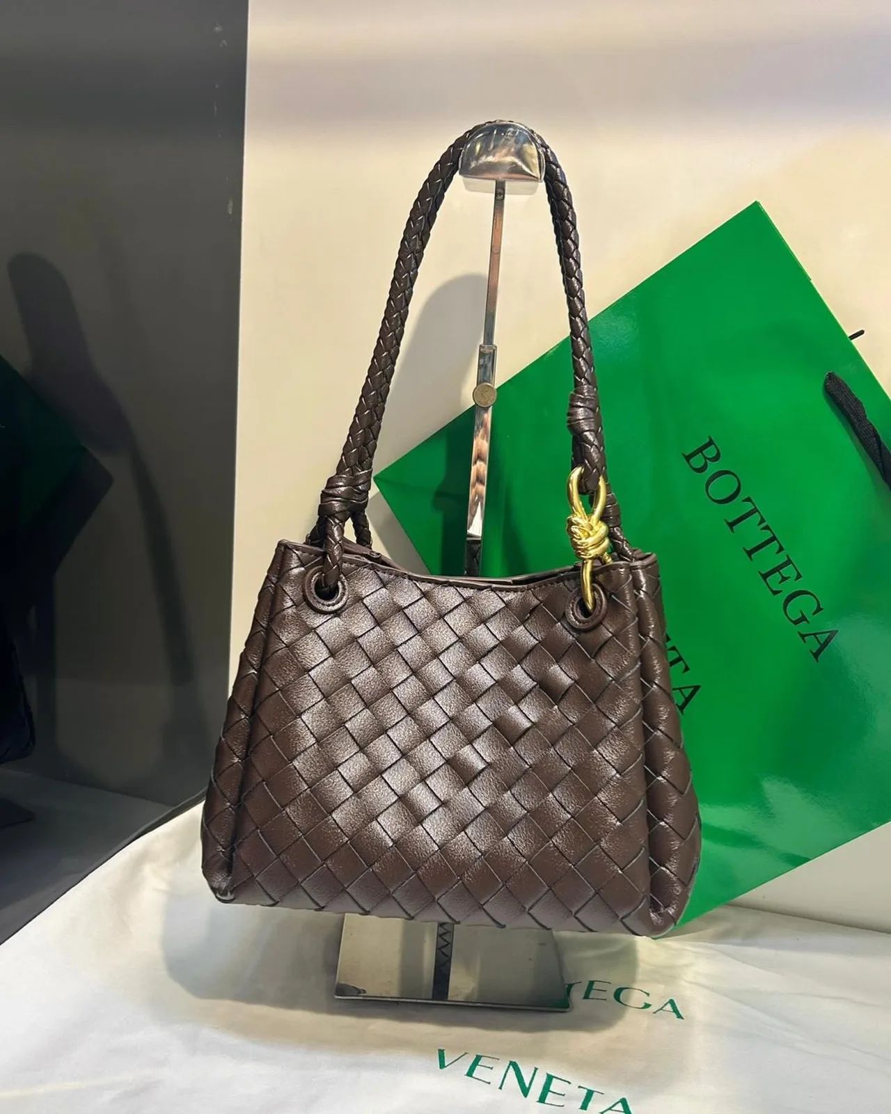 Bottega Veneta Shoulder Bag photo 5