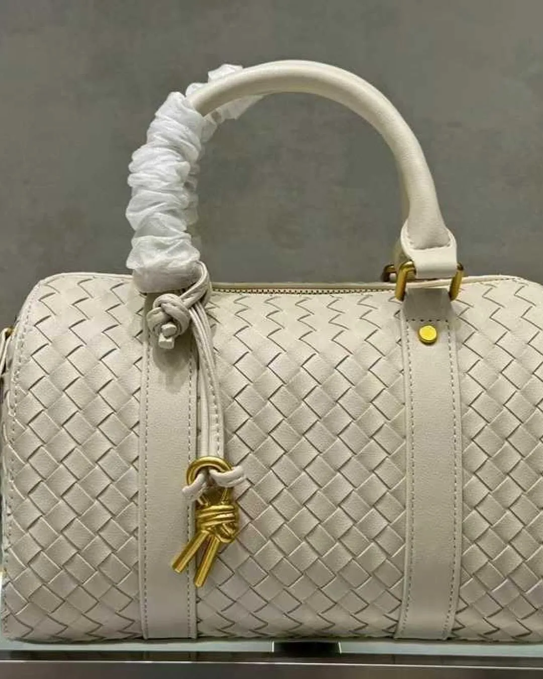 Bottega Veneta Intrecciato photo 2