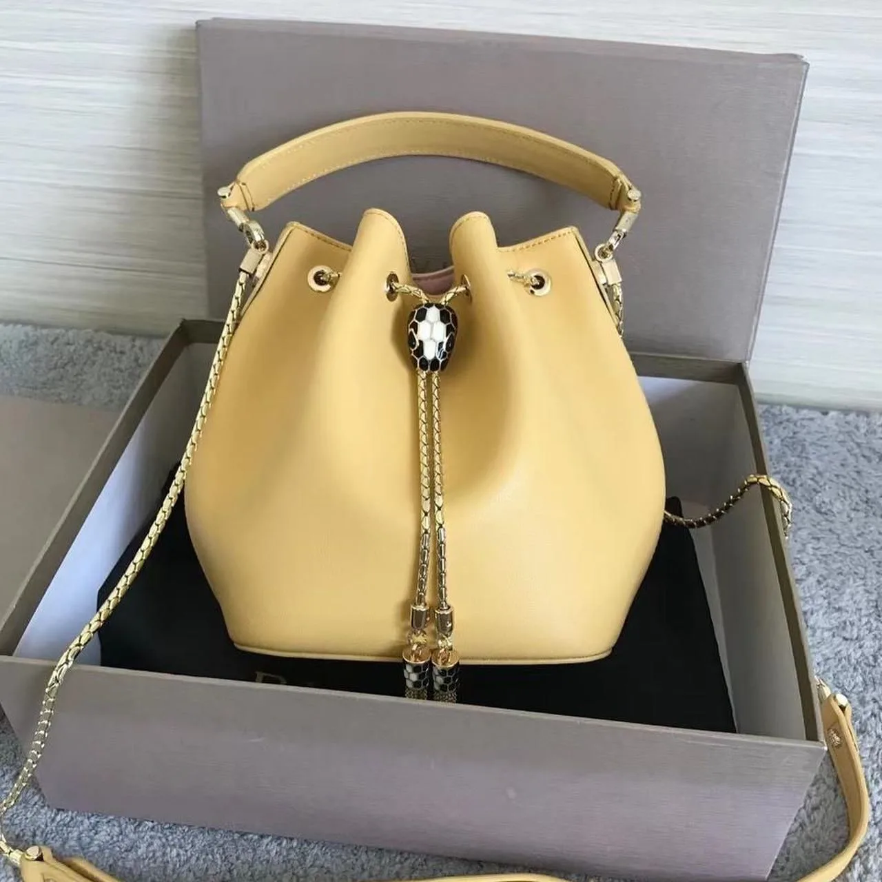Bulgari Serpenti Bucket photo 3