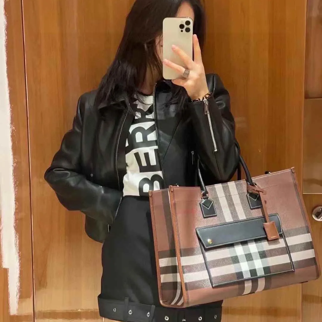 Burberry Tote Bag photo 2