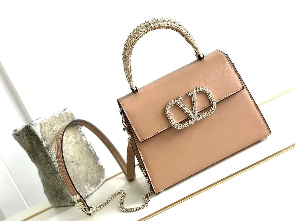 Valentino VLogo chain bag