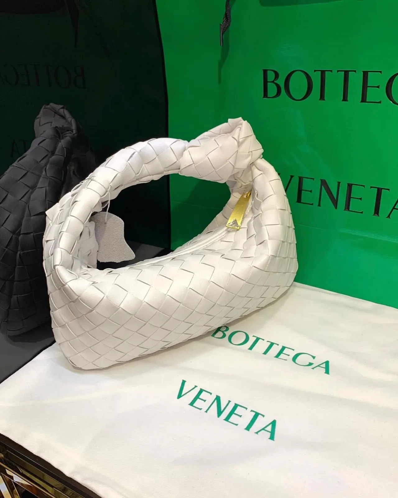 Bottega Veneta Jodie photo 5