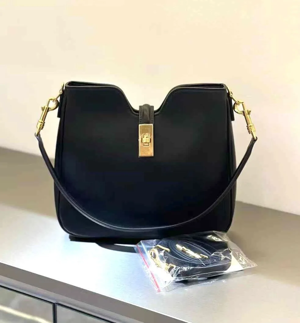 Celine Clasp Bag photo 3