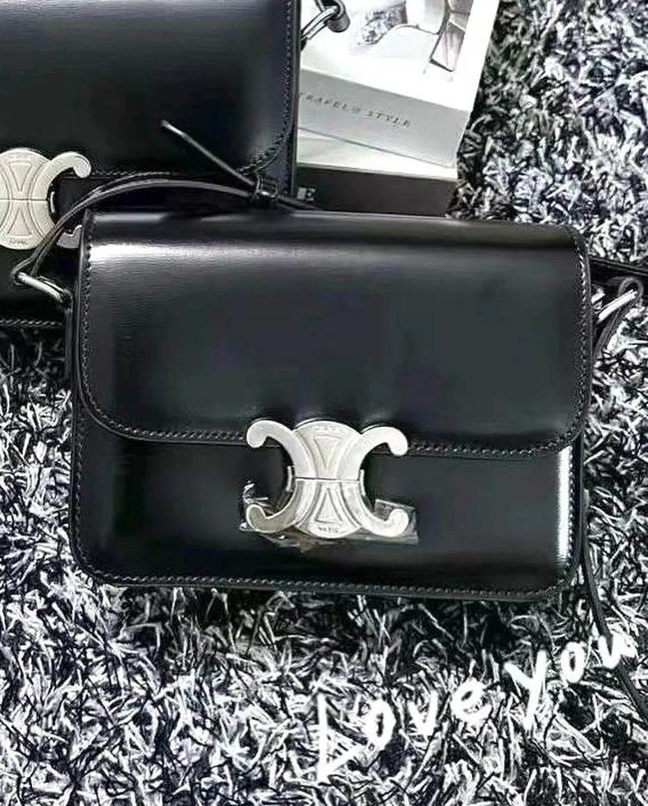 Celine Triomphe photo 6