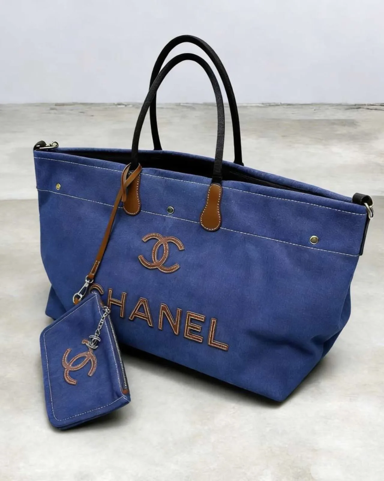 Chanel Tote Bag photo 3