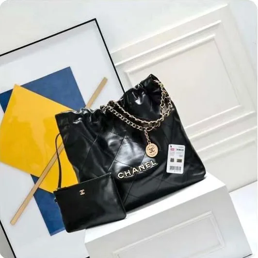 Chanel 22 photo 2
