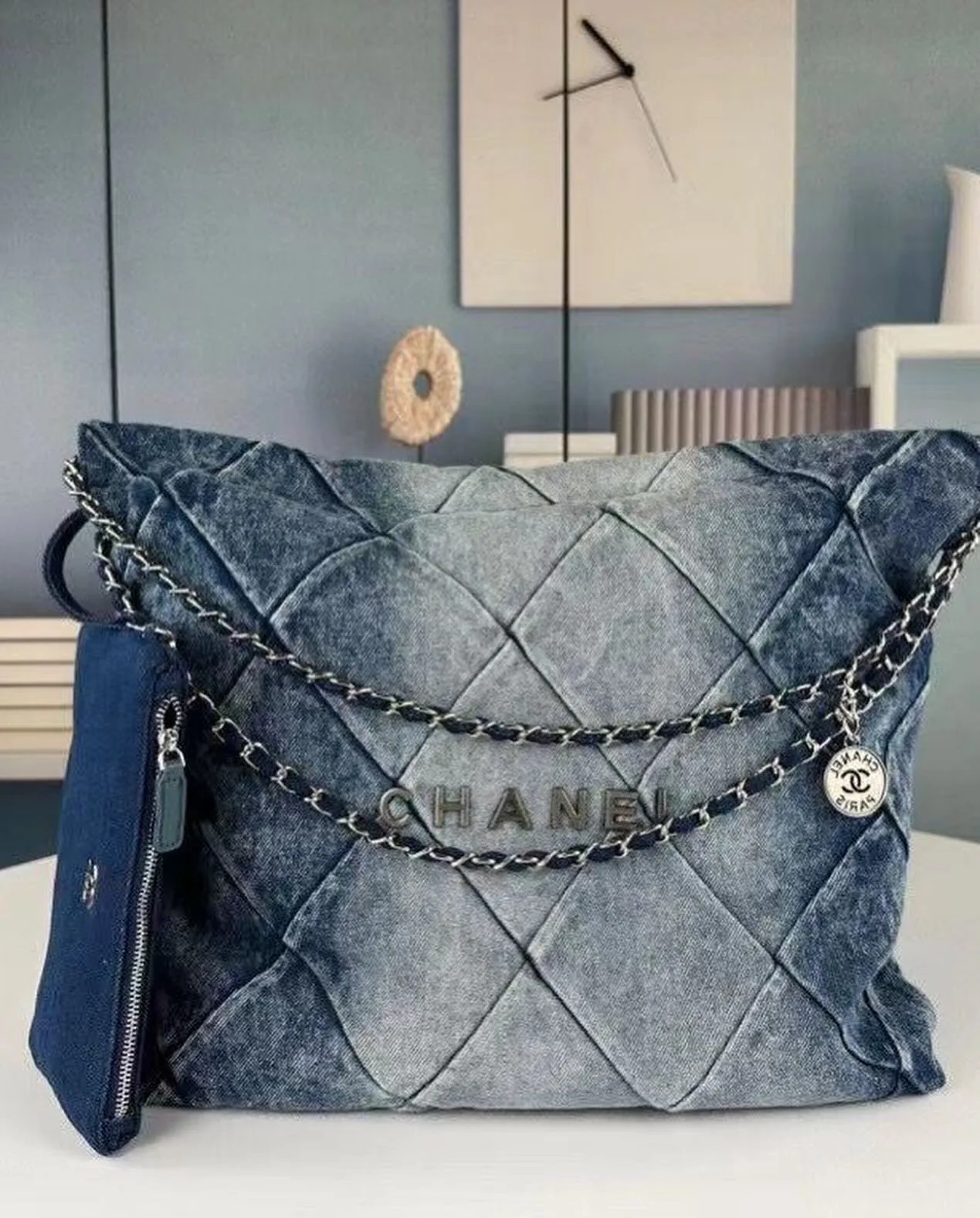 Chanel 22 Bag photo 2