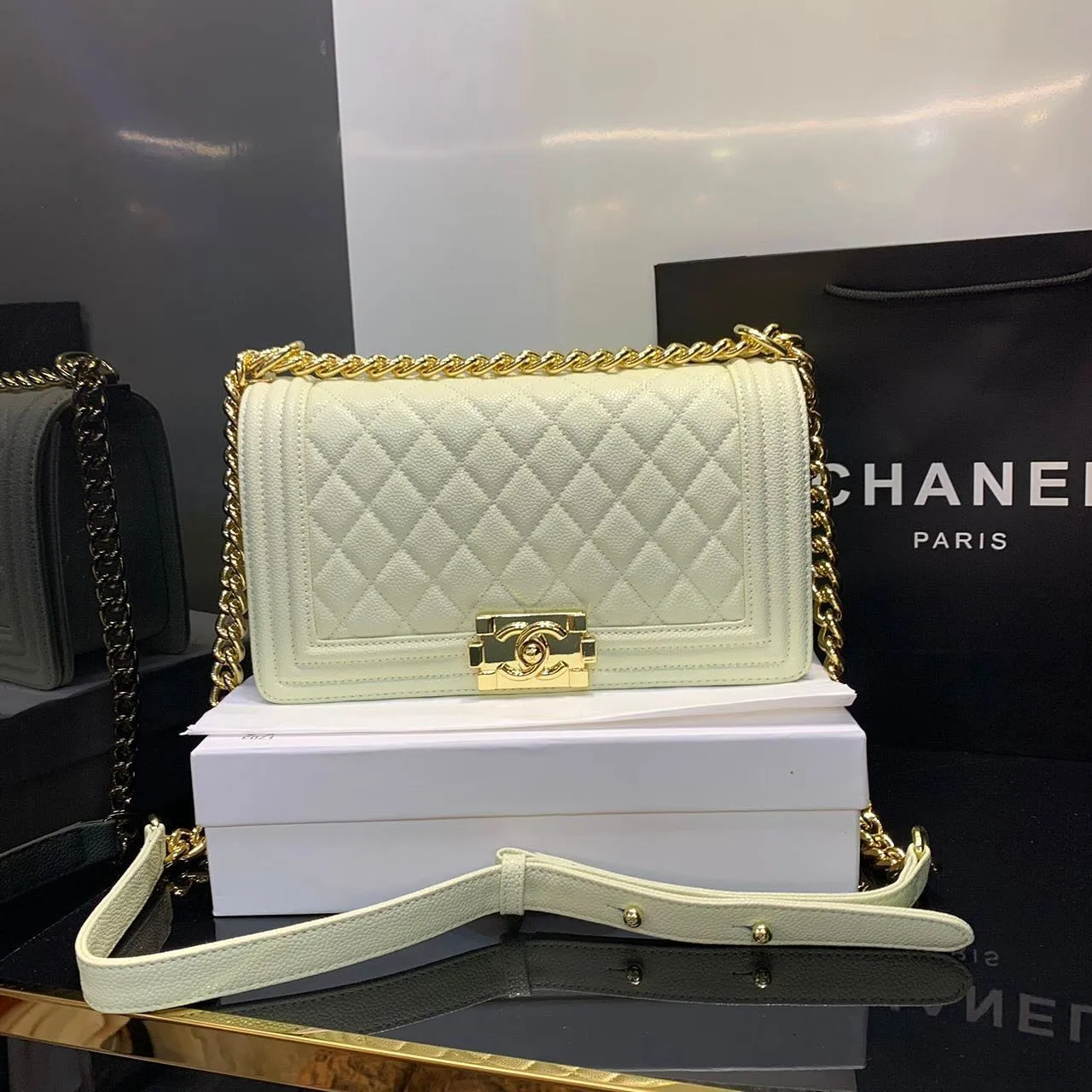 Chanel Boy Chanel photo 3