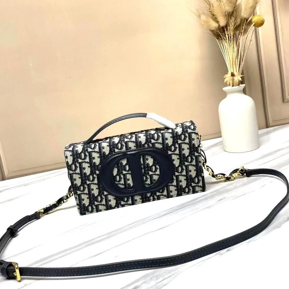 Chanel CC Wallet on Chain