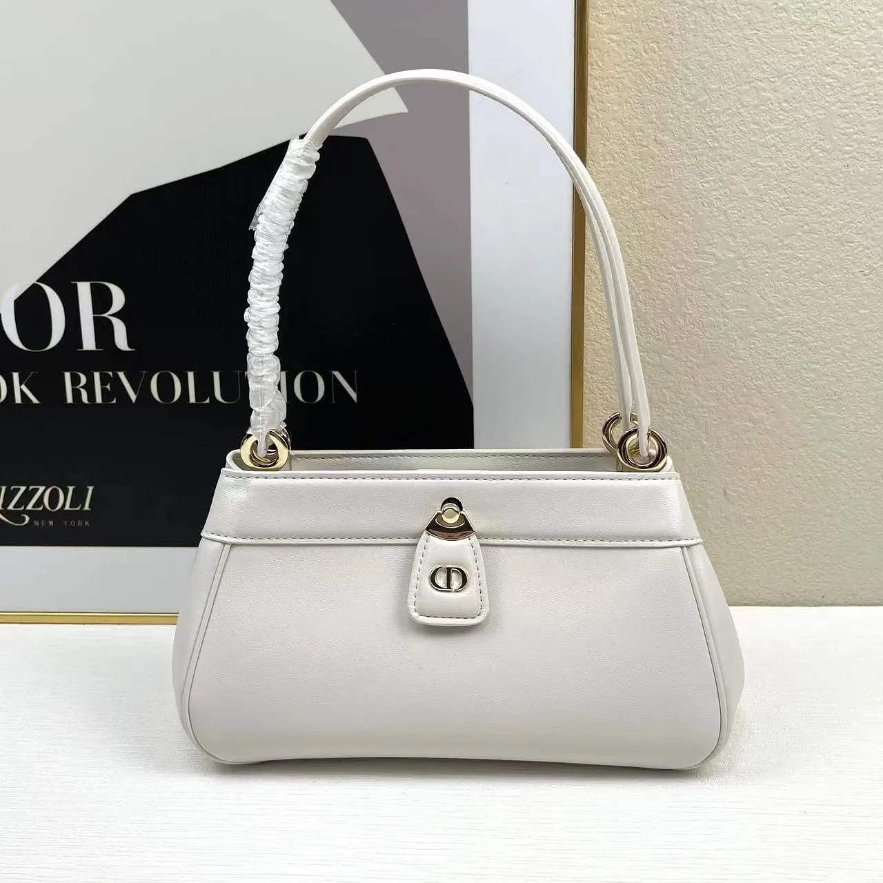 Dior Shoulder Bag photo 2