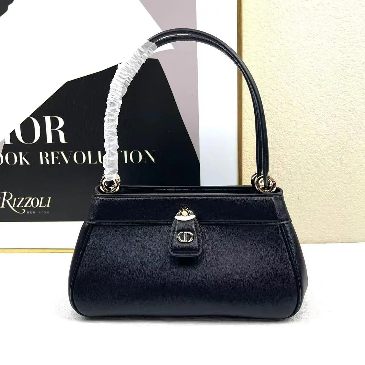 Dior Shoulder Bag photo 3
