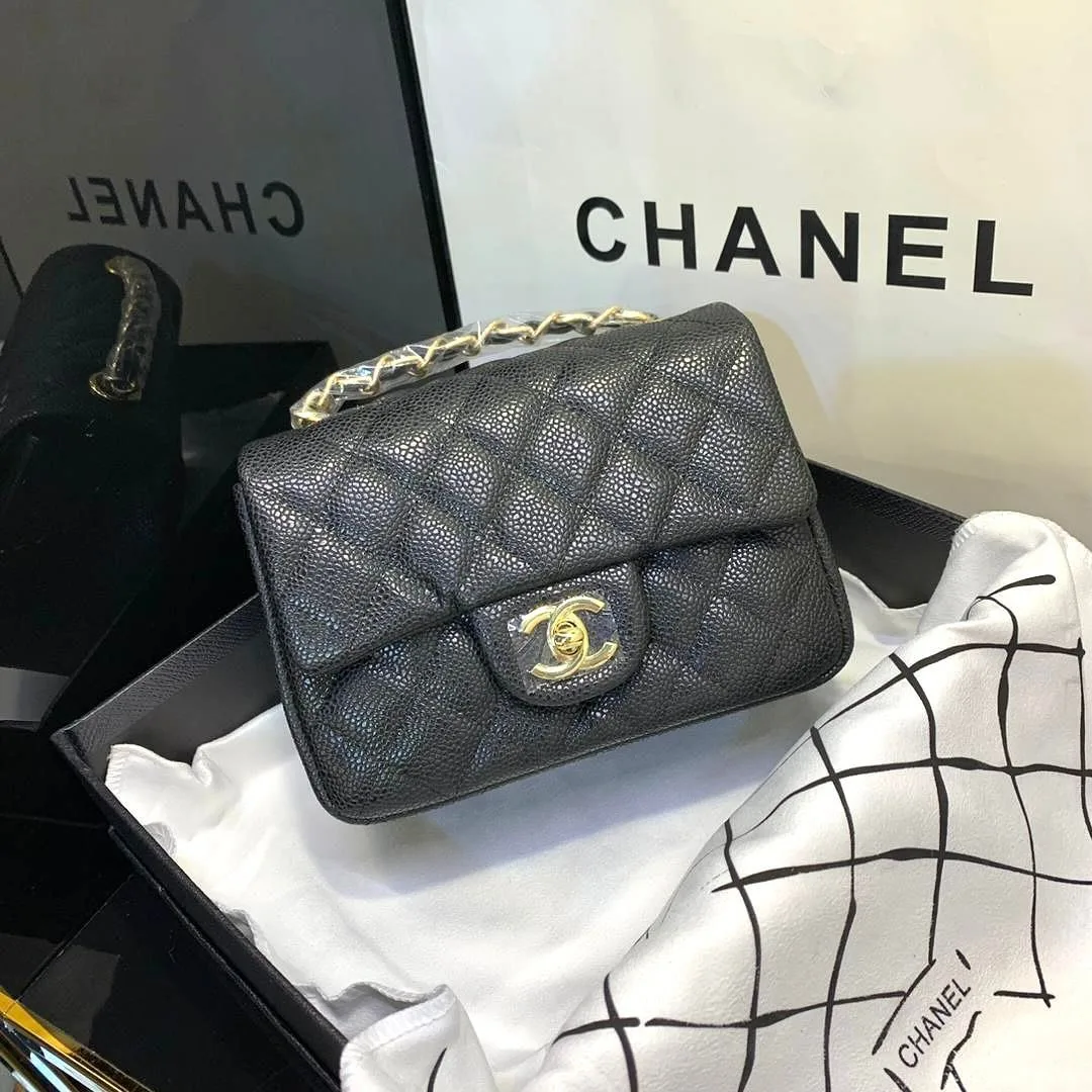 Chanel Classic Flap photo 15