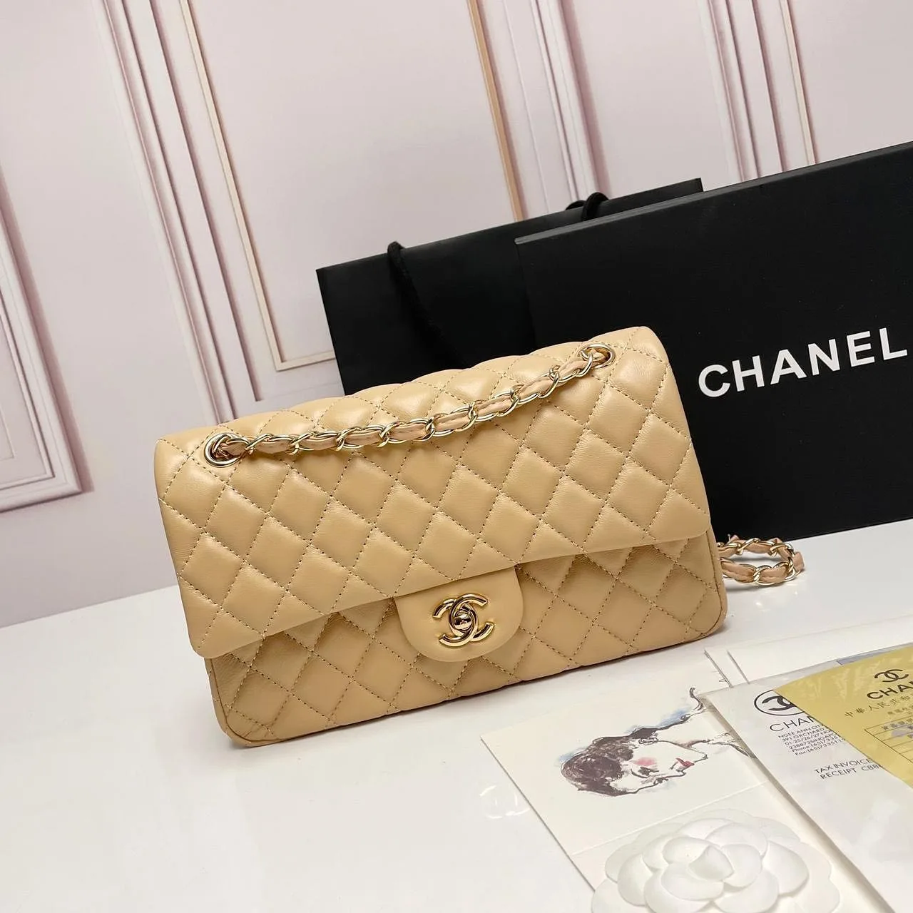 Chanel Classic Flap photo 2