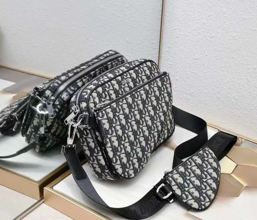 Dior camera bag Oblique crossbody photo 3