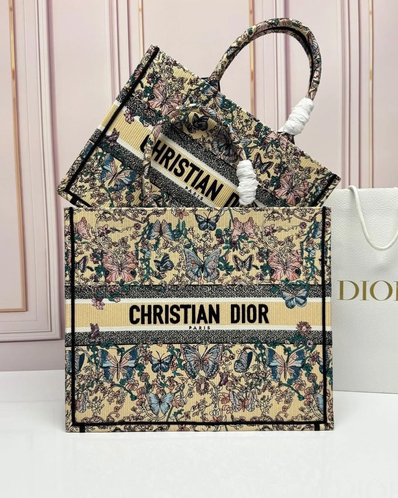 Dior Book Tote photo 3