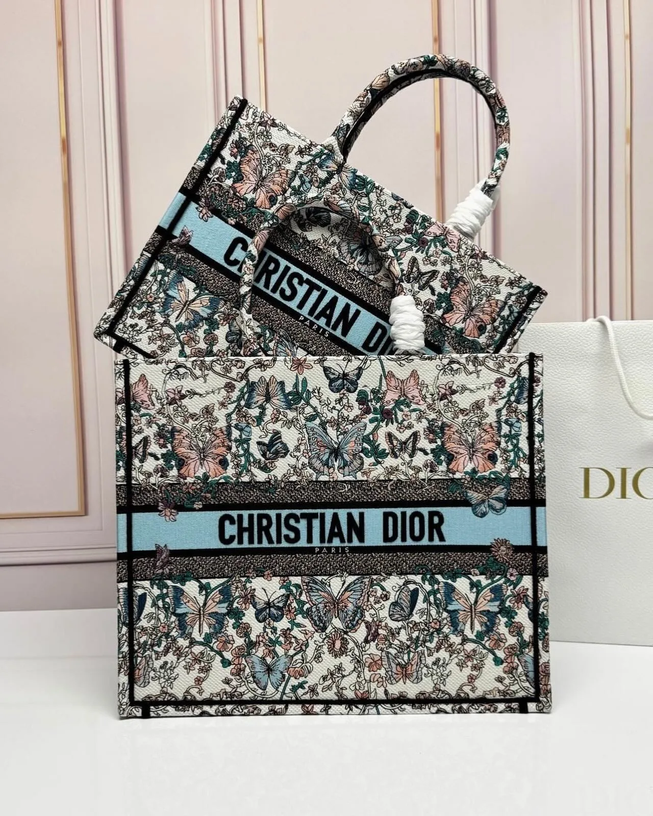 Dior Book Tote photo 2