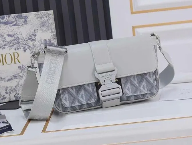 Dior Diortravel photo 2