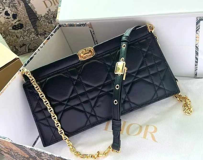 Dior Chain Wallet Clutch photo 3