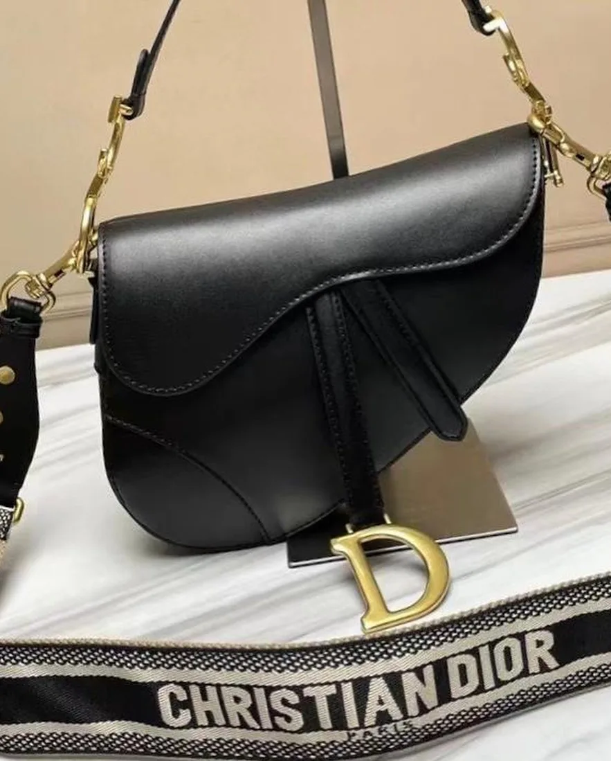 Dior Saddle Bag photo 4