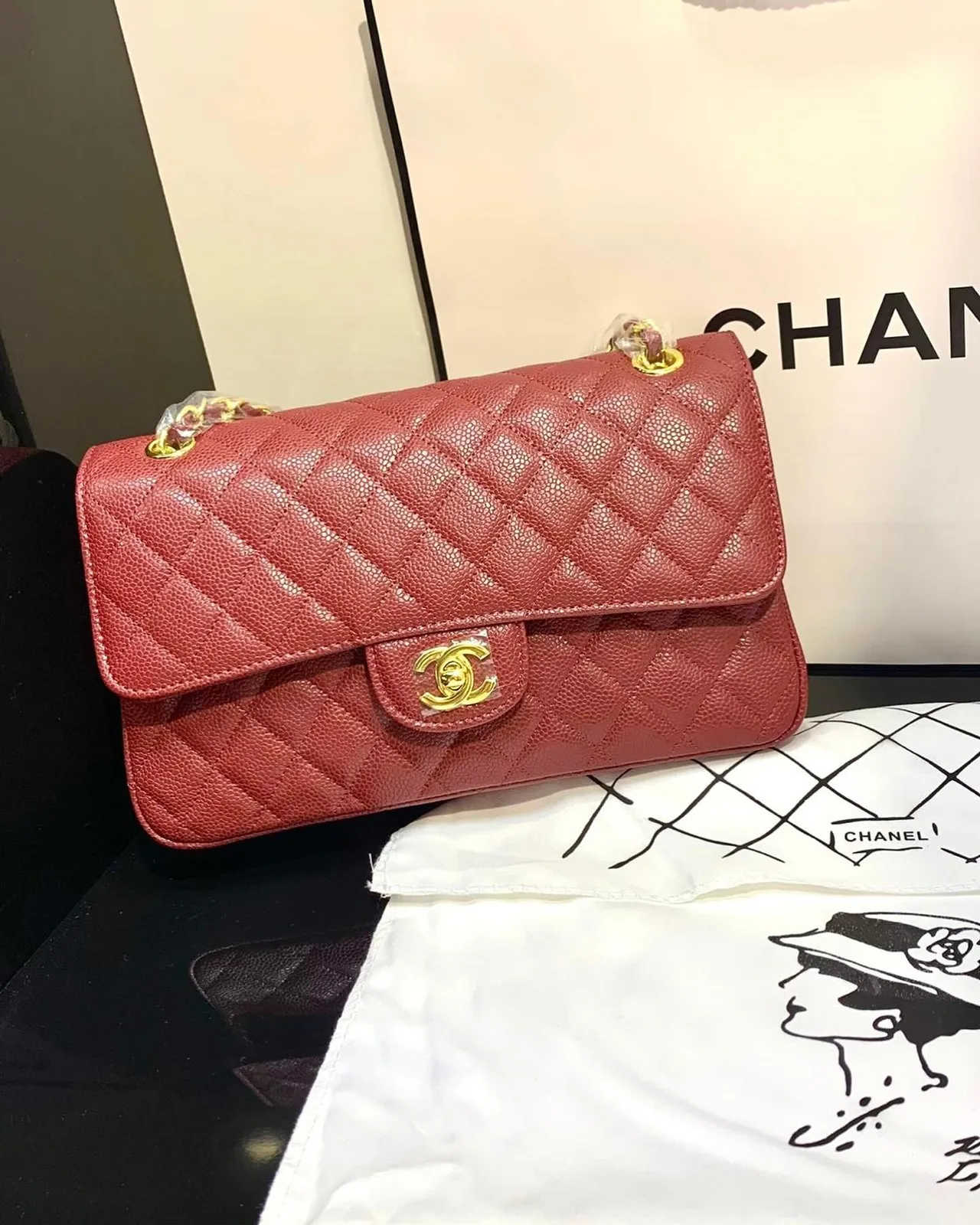 Chanel Classic Flap Bag photo 3