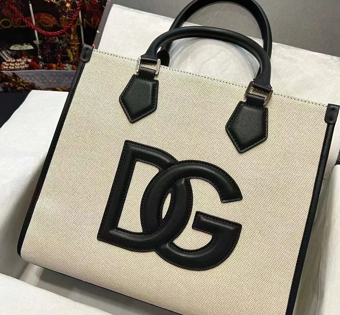 Dolce & Gabbana DG Logo Tote photo 2