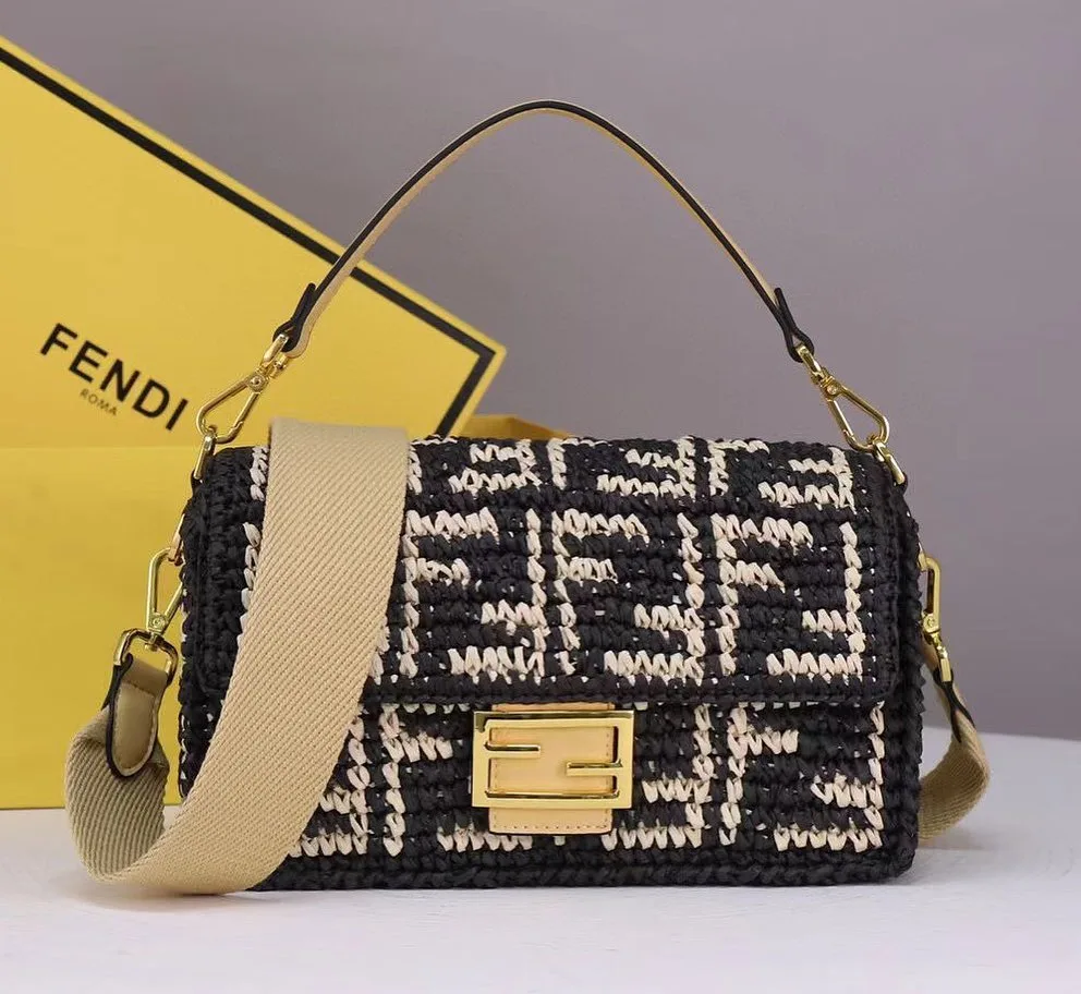 Fendi Baguette shoulder bag photo 4