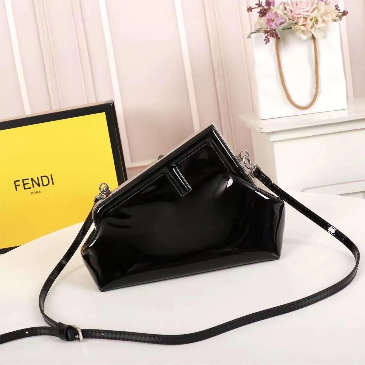 Fendi Shoulder Bag photo 3
