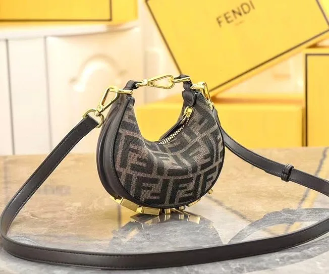 Fendi Fendigraphy photo 5