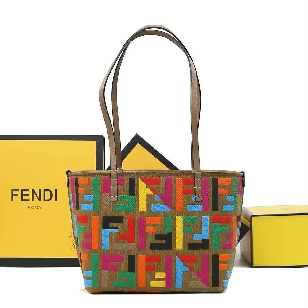 Fendi Zucca Tote photo 2